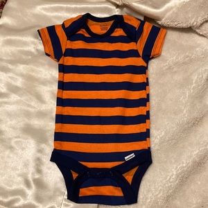 Gerber’s Short sleeve 6-9 navy and orange onesie